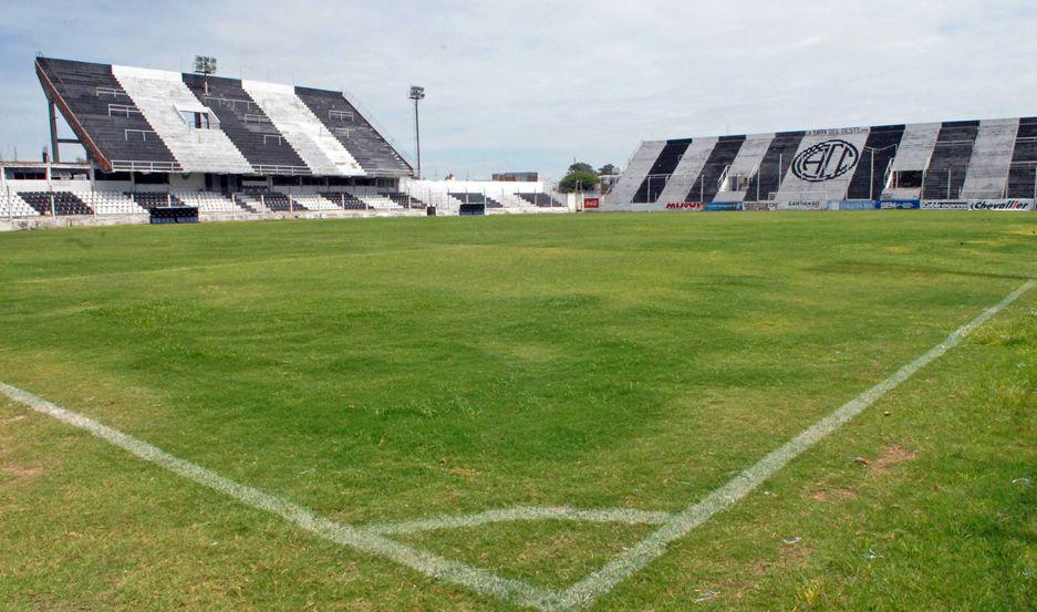 Enclavado en el corazoacuten del barrio oeste lleva el nombre de Alfredo Terrera