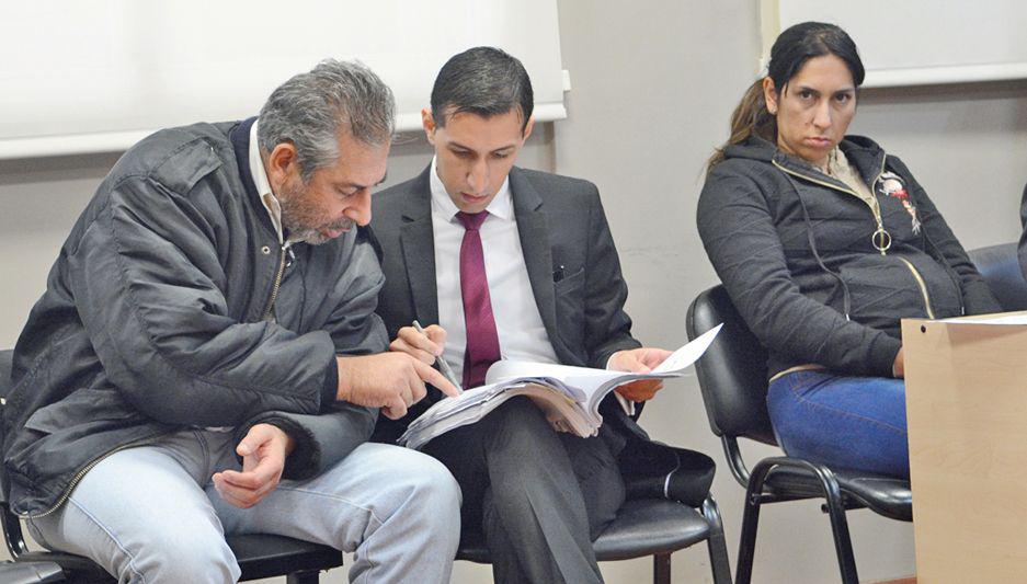 Soacutelo en un mes Alex Ruiz se habriacutea quedado con 180000 del Estado