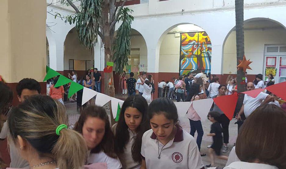 El Santiago English School festeja 40 antildeos  de vida institucional