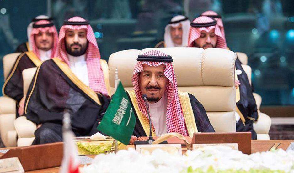 Arabia culpoacute a Iraacuten por los ataques contra un oleoducto saudiacute y 4 barcos