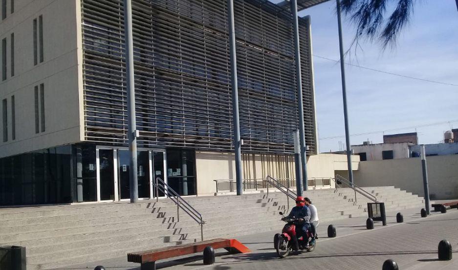 Viralizan un video y acusan a un tatuador de tener sexo prohibido con menor de 15 antildeos