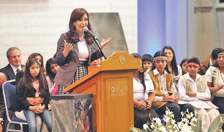 Llega Cristina Kirchner esta noche para lanzar su campantildea en el interior