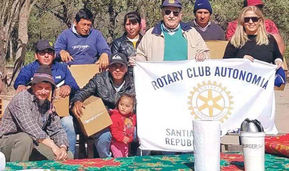 Club rotario completoacute la entrega de filtros de saneamiento de agua