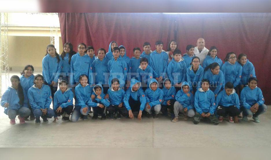 Alumnos de 7deg grado de la escuela Ndeg 60 presentaron sus camperas