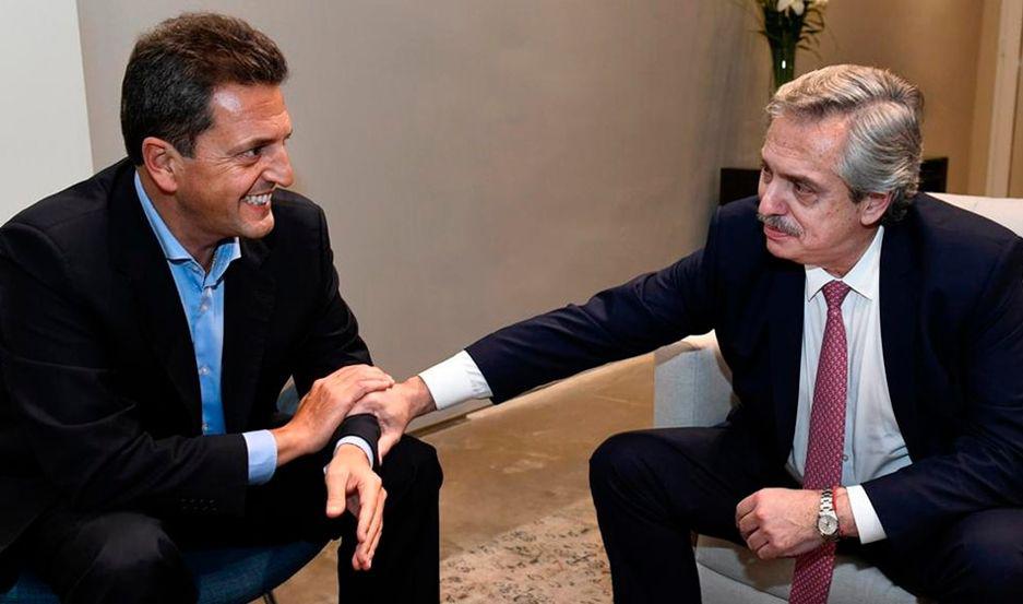 Alberto Fernaacutendez y Sergio Massa cerraron la alianza