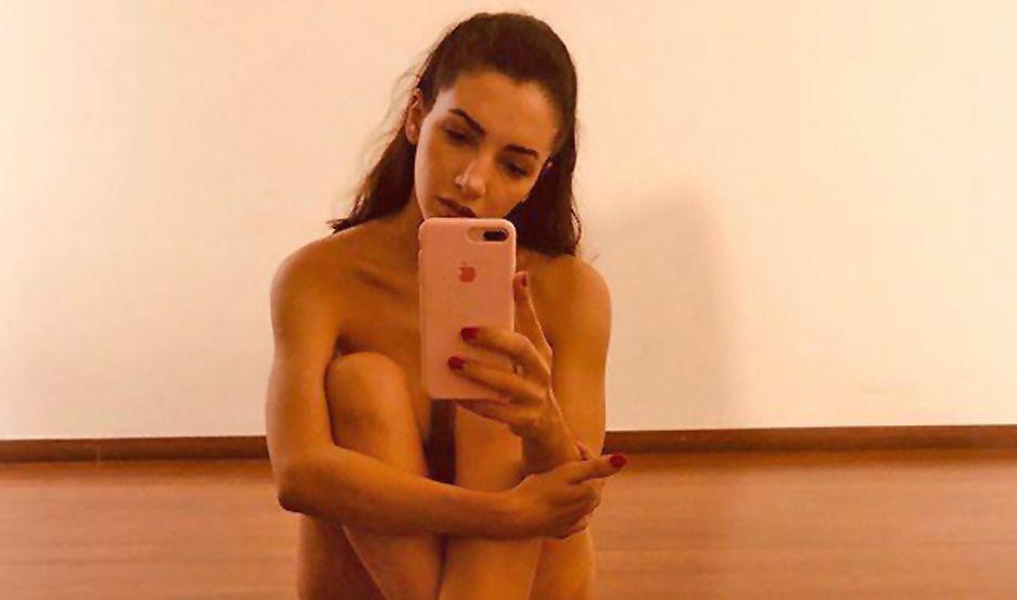 Thelma Fardin hizo un desnudo completo y subioacute la foto a Instagram