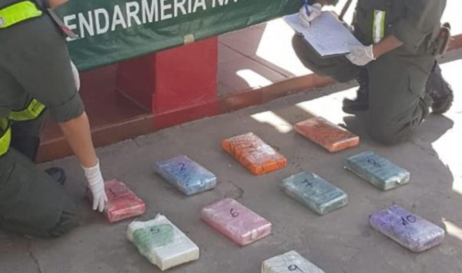 Gendarmeriacutea detuvo a dos saltentildeos con maacutes de 44 kilos de cocaiacutena