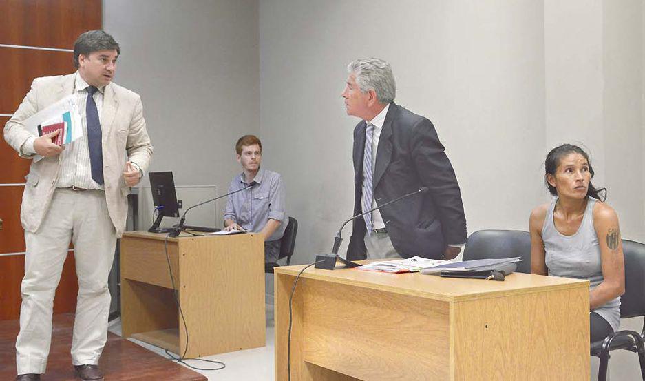 Madre de cinco nintildeos entre prisioacuten perpetua o la libertad por crimen de su concubino