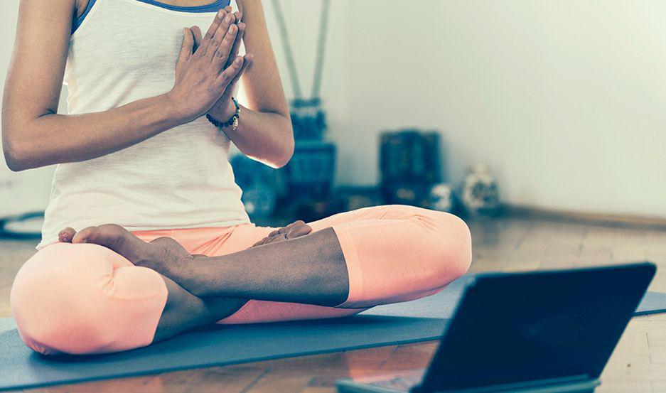 Yoga- cada vez maacutes personas prefieren las clases virtuales