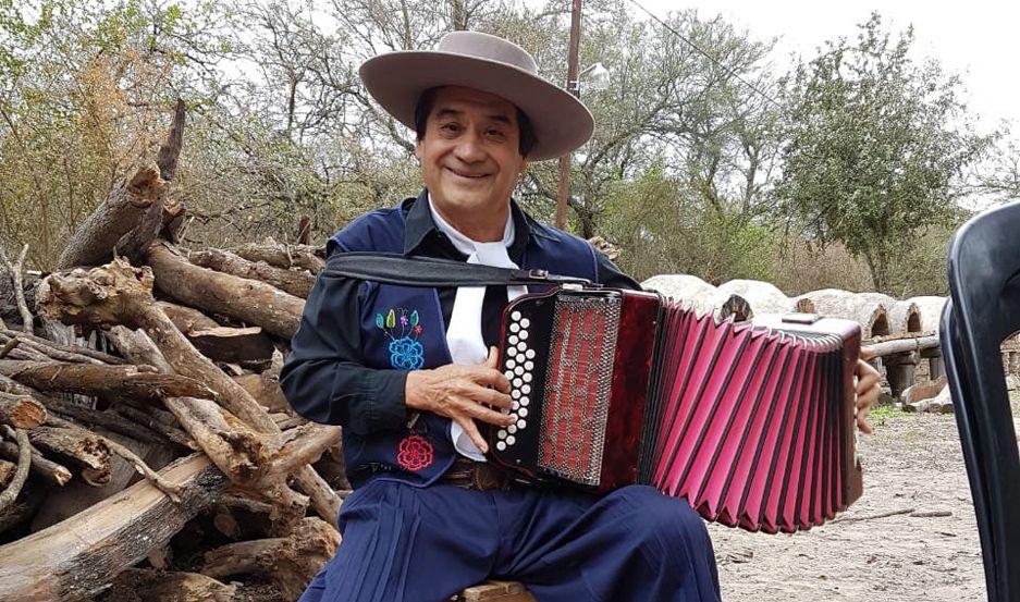 Pondraacuten una escultura de ldquoEl Rey del chamameacuterdquo en el Rincoacuten de la Empanada