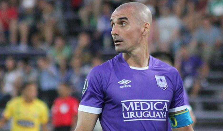 El uruguayo Nicolaacutes Correa se sumaraacute a Central Coacuterdoba