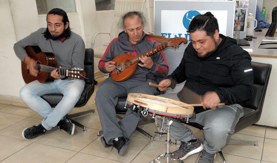 Las Sacha Guitarras de fiesta en Santiago y en Atamisqui