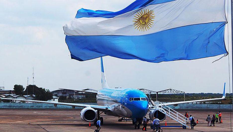 Mir lo que sucedió en el aeropuerto mientras los pasajeros estaban varados