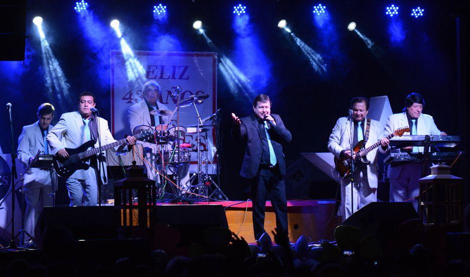 Como Los Palmeras Los Alfiles cantaraacuten con una Orquesta Sinfoacutenica