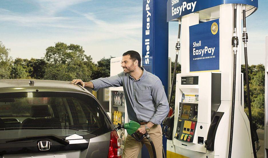 Avanza una reglamentacioacuten para el autoservicio de combustible