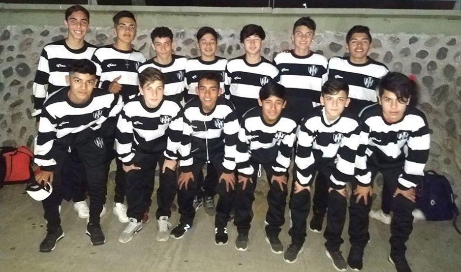 Los juveniles de Central Coacuterdoba jugaraacuten mantildeana contra Boca Juniors