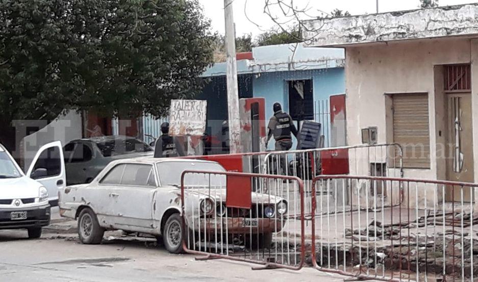 Secuestran armas y drogas en Friacuteas- hay detenidos