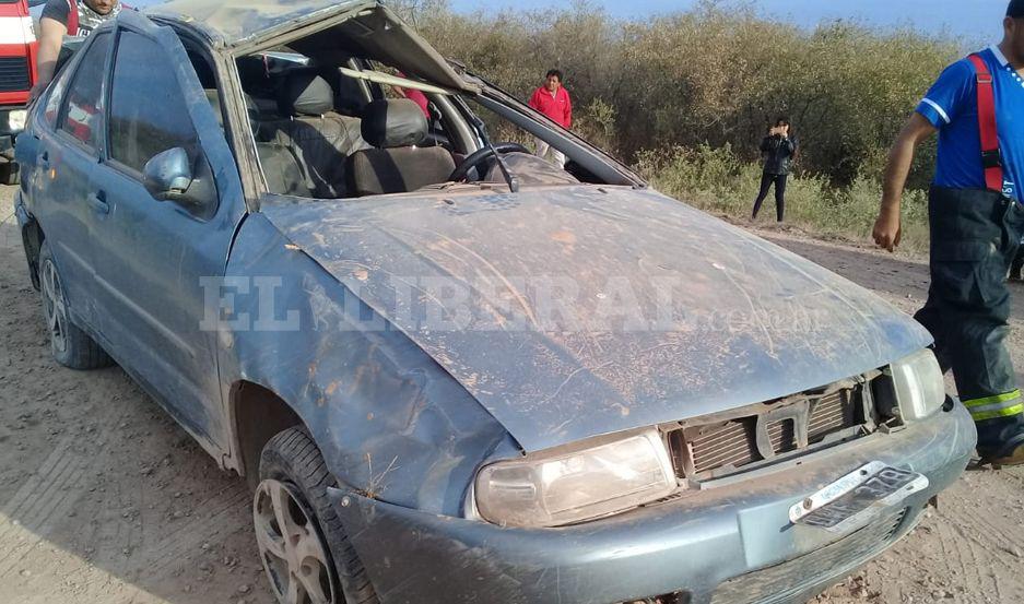 Así quedó el auto tras el vuelco