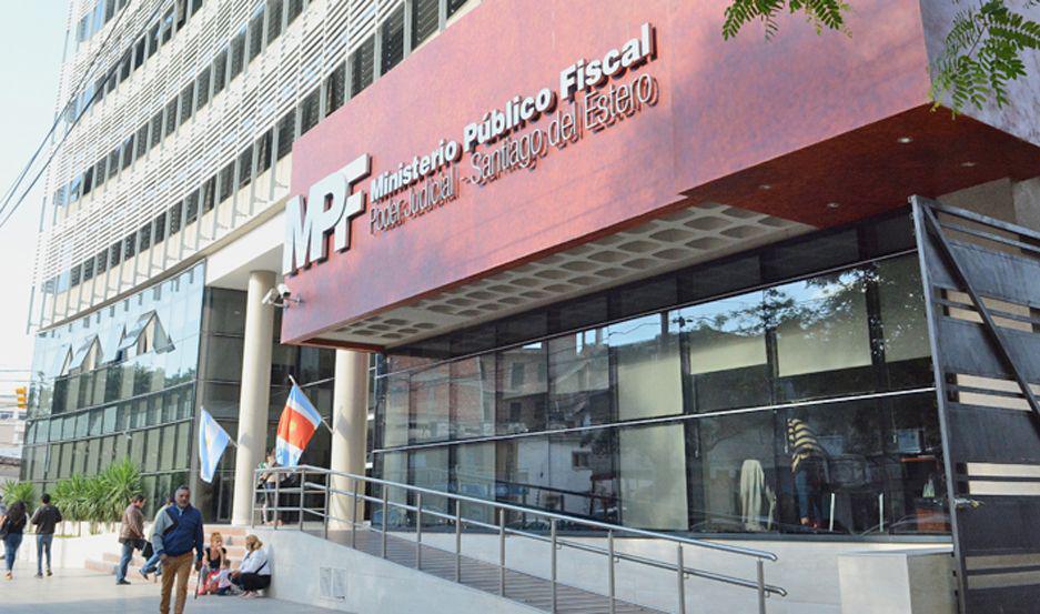 Denuncian a policiacutea por extorsionar con sexo a su ex amante