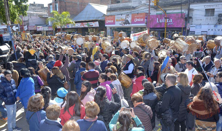 Invitan a sumarse a la caravana sur de la Marcha de los Bombos