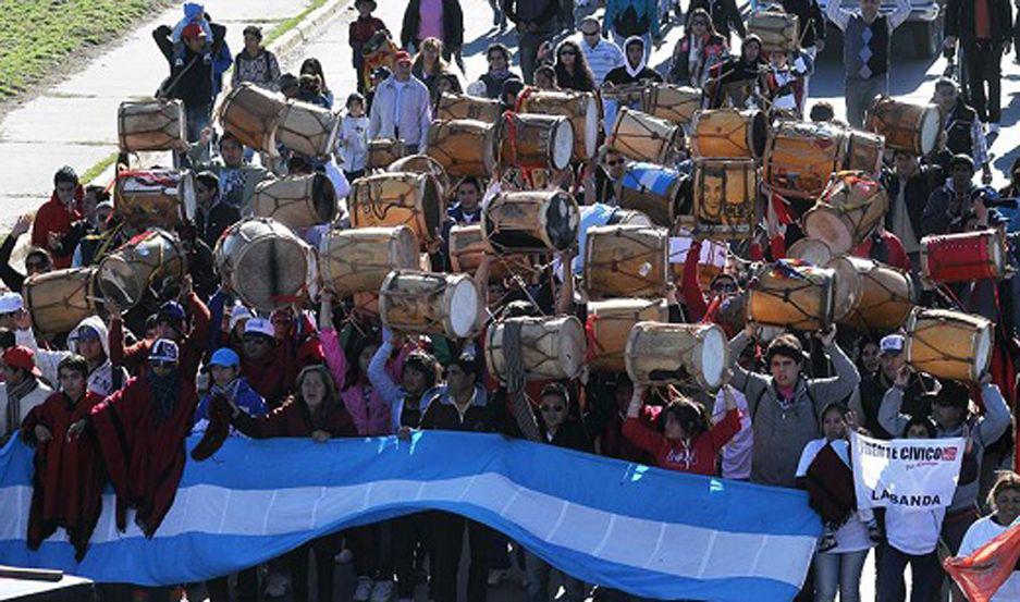 Clodomira se suma a la Marcha de los Bombos