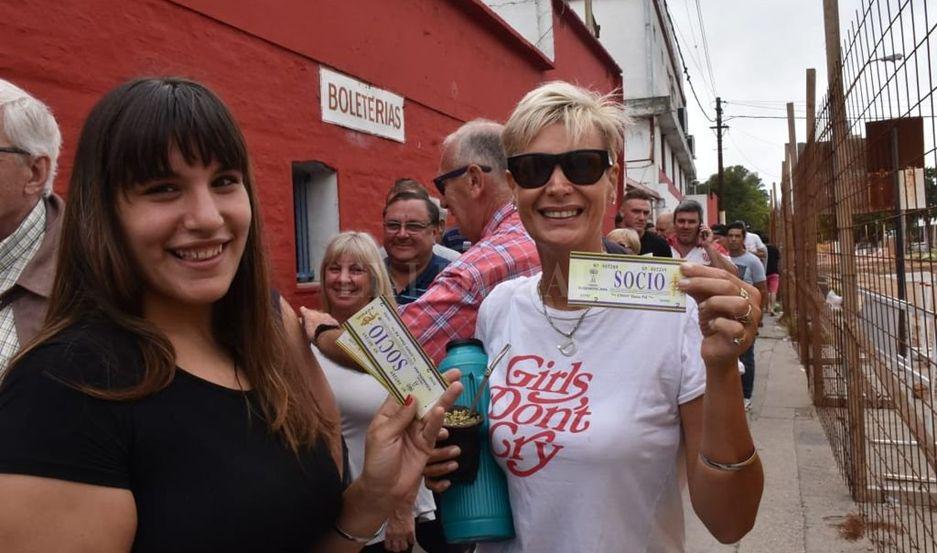 Es oficial- aumentaron un 25-en-porciento- el precio de las entradas para la Superliga