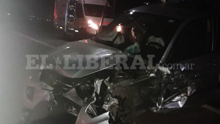 Tres personas se salvan de milagro tras violento choque en la ruta 34