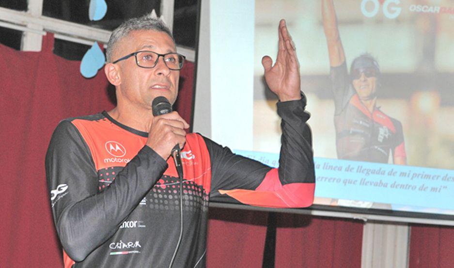 Galiacutendez volcoacute toda su sabiduriacutea ante los atletas