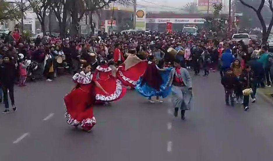 El violiacuten de Neacutestor Garnica le puso ritmo a la columna Sur