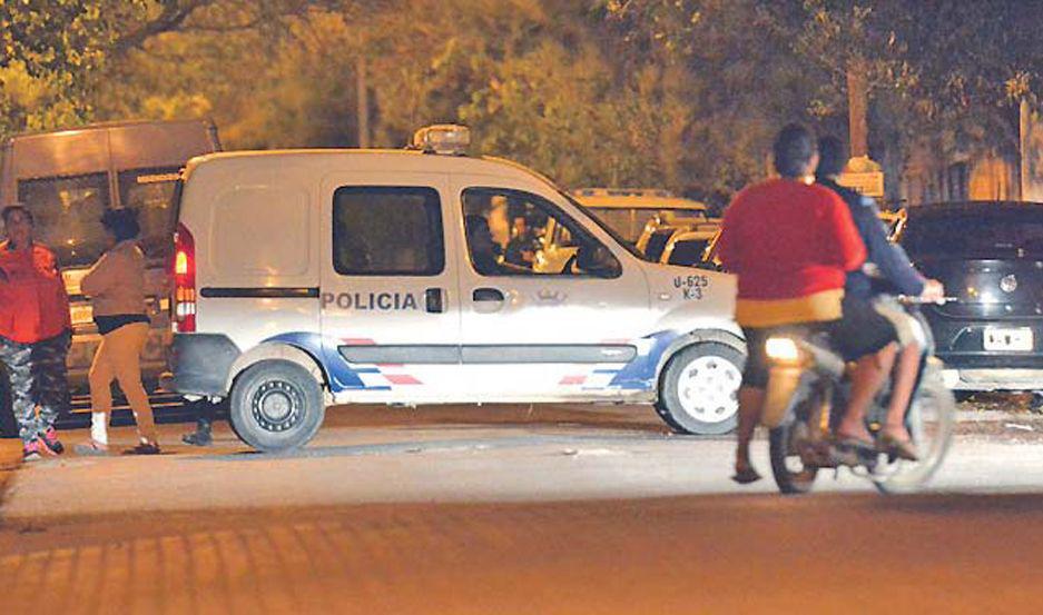 Teniacutea prohibido acercarse a su ex y se presentoacute ebrio en su domicilio