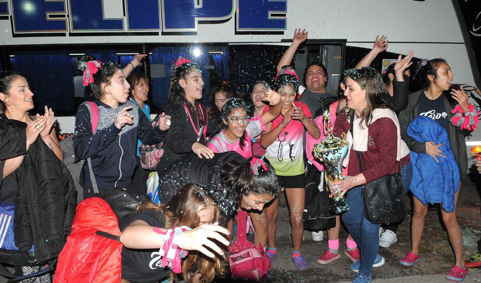 FOTOS  Asiacute recibieron a las chicas que se consagraron Campeonas Argentinas en Cesto