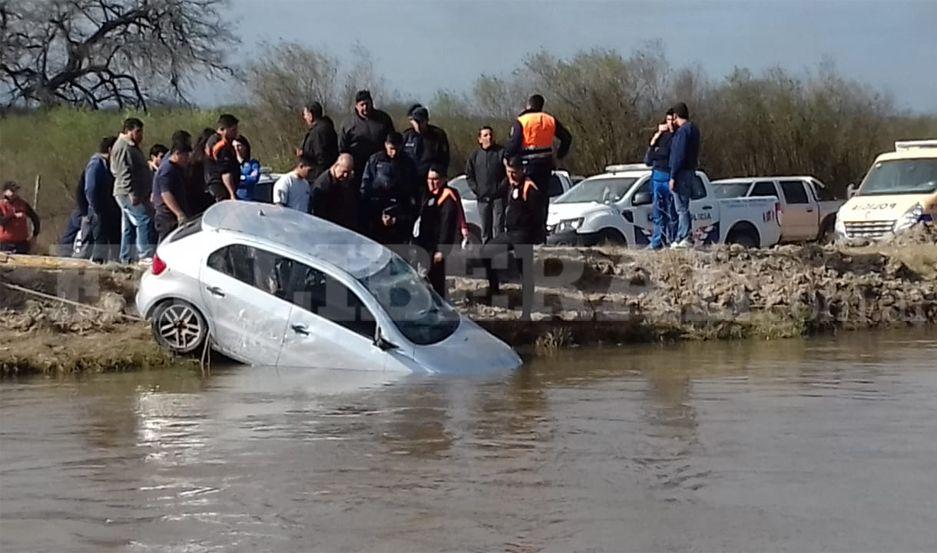 El rescate del automoacutevil en Buey Muerto en imaacutegenes