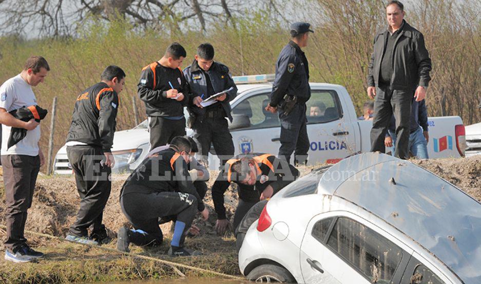 Aprehenden al hombre que cayoacute al Canal con su auto y olvidoacute a su amigo