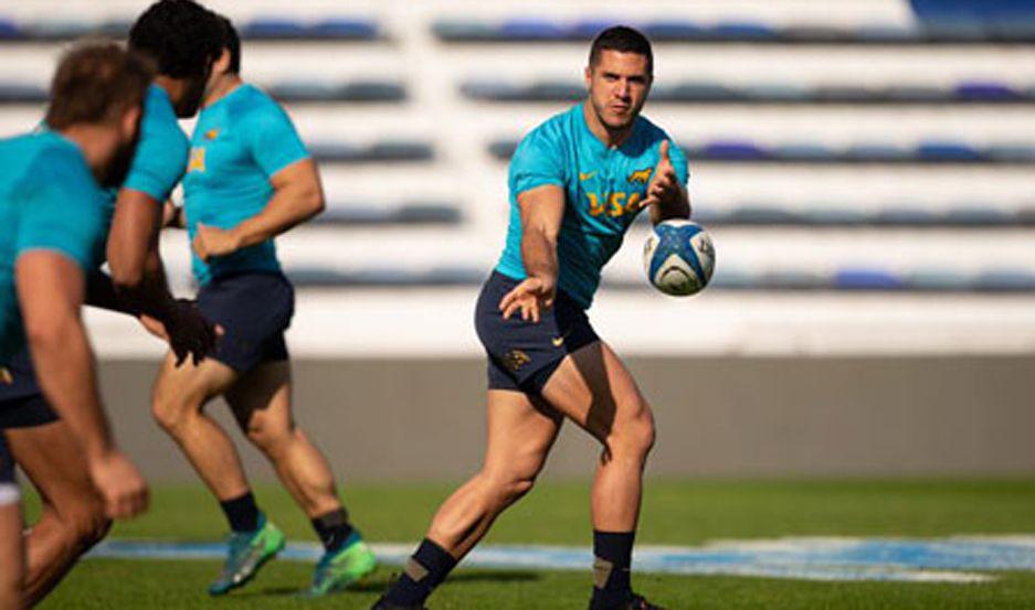 Lucas Mensa disfruta y aprende con Los Pumas