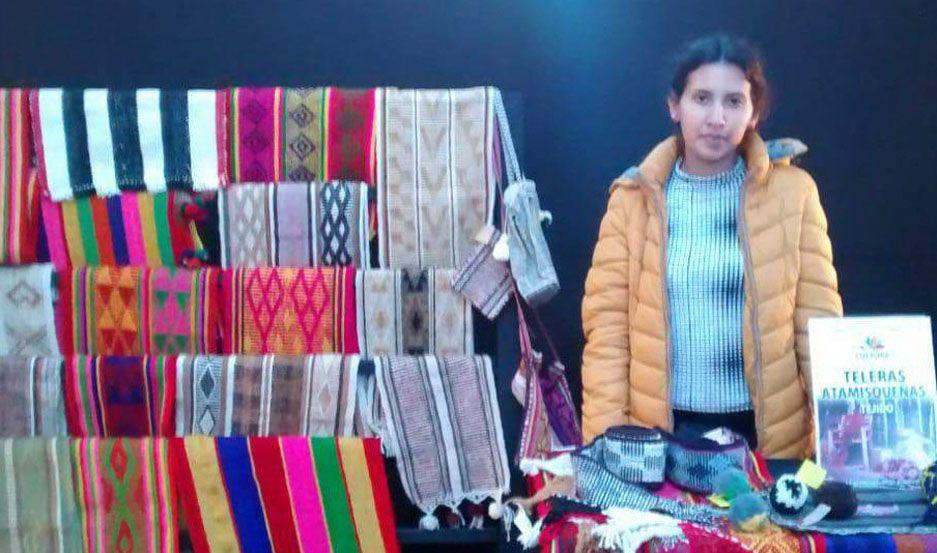 Teleras del interior de nuestra provincia exponen en el espacio de la Subsecretariacutea de Cultura en la Feria