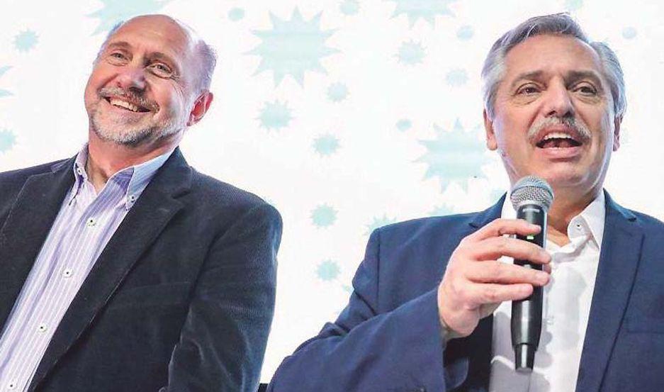 Alberto Fernaacutendez junto a Omar Perotti recorrioacute Santa Fe