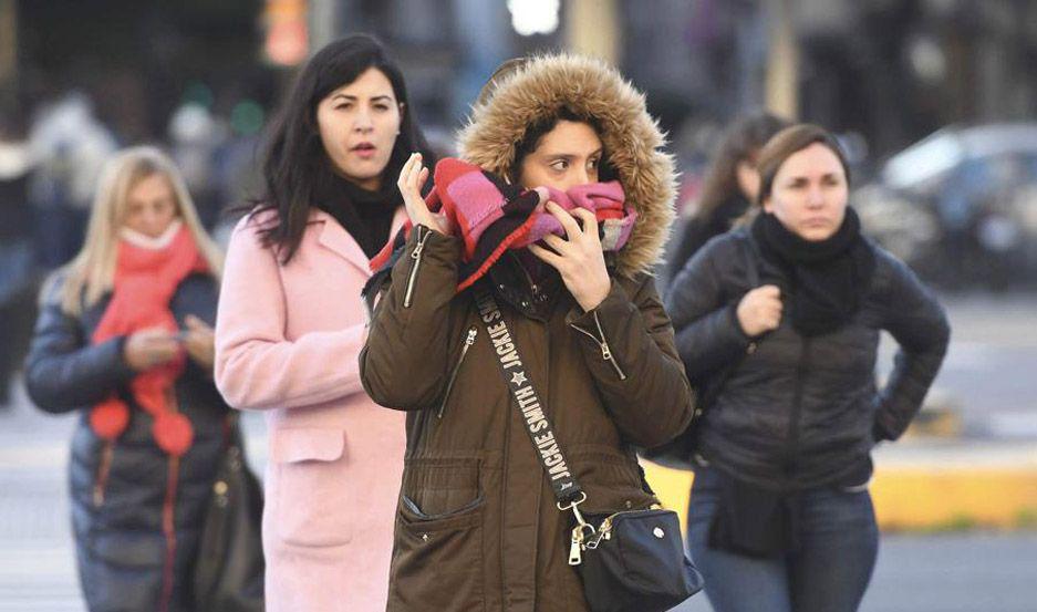 Un intenso frío se hizo sentir en la Madre de Ciudades en la mañana del viernes