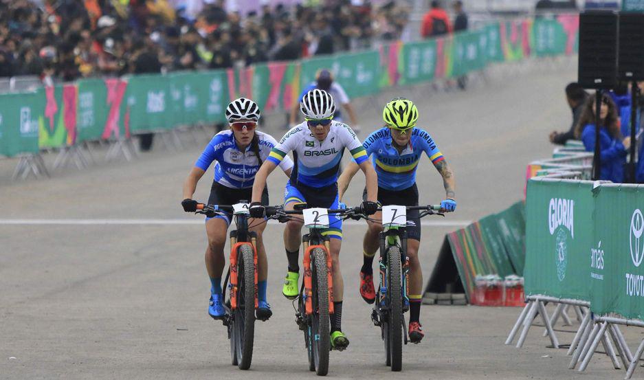 Goacutemez Villafantildee alcanzoacute la medalla de plata en el Panamericano