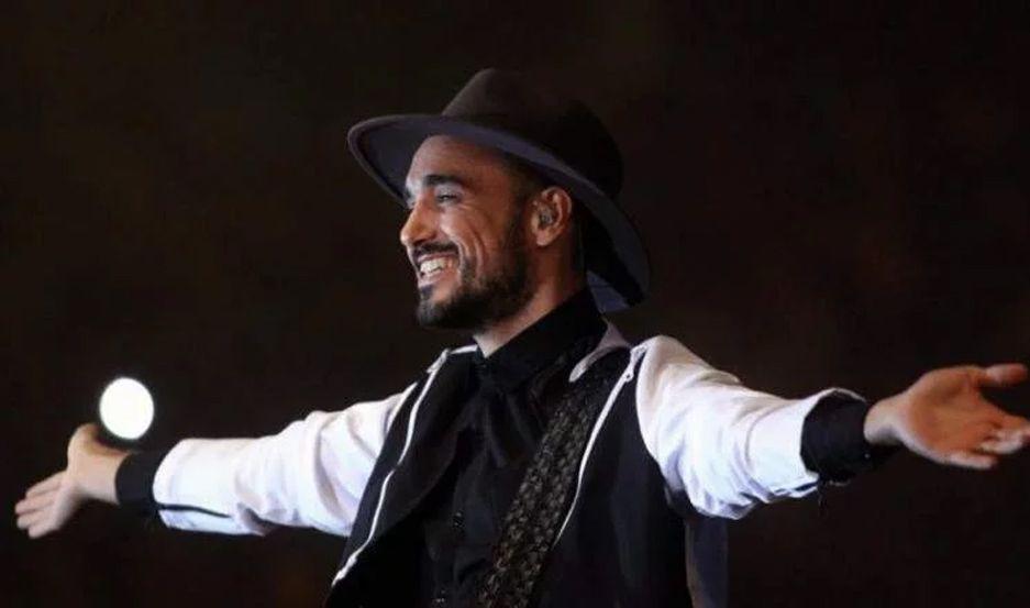 iquestEs la elegida Aseguran que Abel Pintos estaacute de novio con una fanaacutetica