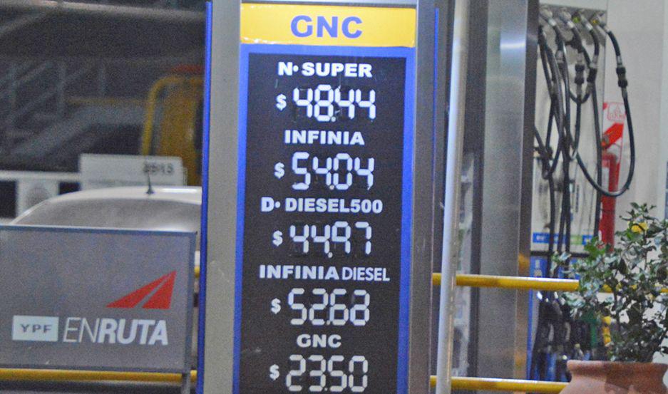 Los combustibles vuelven a subir  en agosto 1 promedio por litro