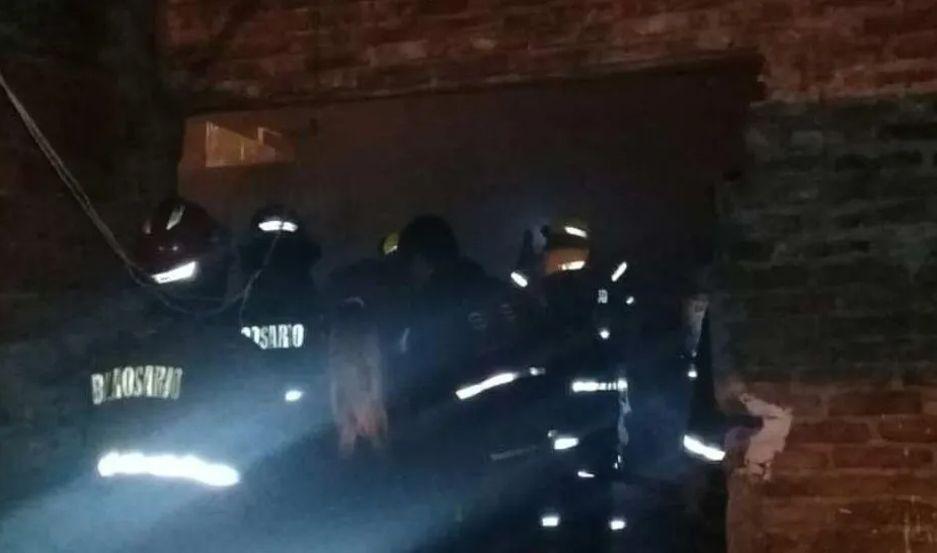 Lo denunciaron por violento y se prendioacute fuego cuando lo fueron a detener