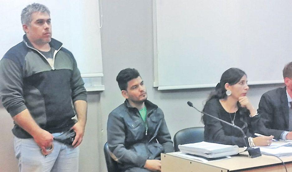 Dos antildeos y medio de prisioacuten en suspenso por extorsionar a universitaria con viralizar fotos hot