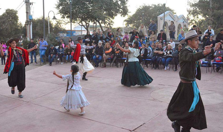 Con gran eacutexito se desarrolloacute la Muestra Cultural de Talleres