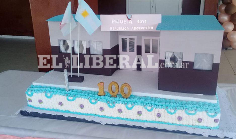 La escuela Rep�blica Argentina de Weisburd se vistió de gala este lunes para celebrar su centenario de vida institucional