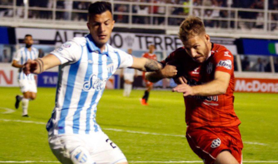 La reconversioacuten de Saacutenchez- de lateral izquierdo a volante interior