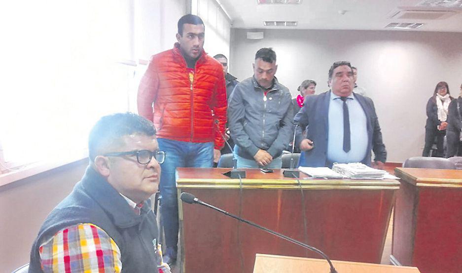 Testimonios comprometen cada vez maacutes a padre e hijo por el intento de homicidio