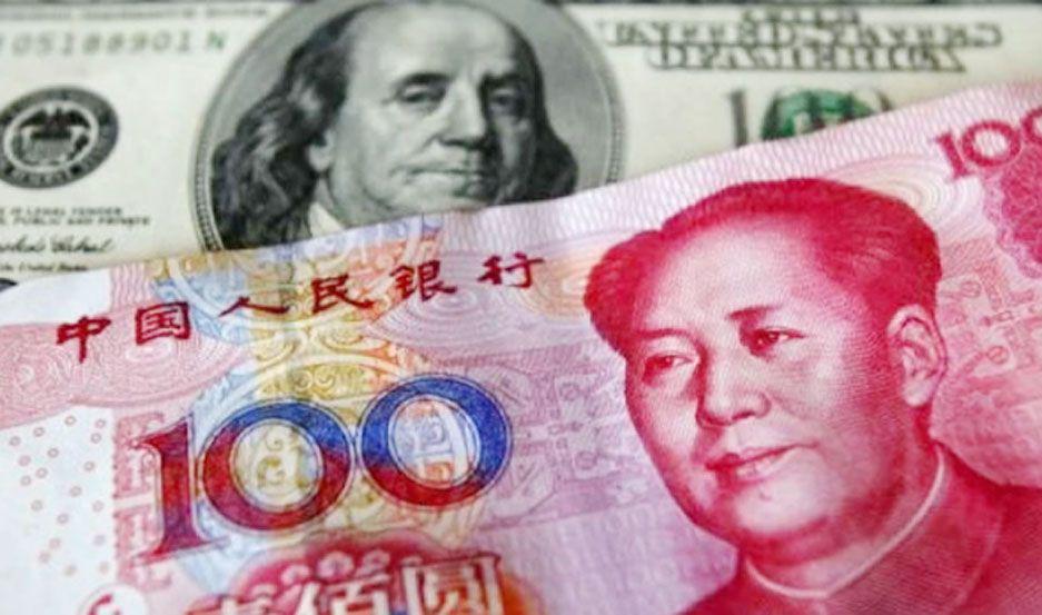 China volvioacute a devaluar caen bolsas y petroacuteleo sube el oro y el doacutelar