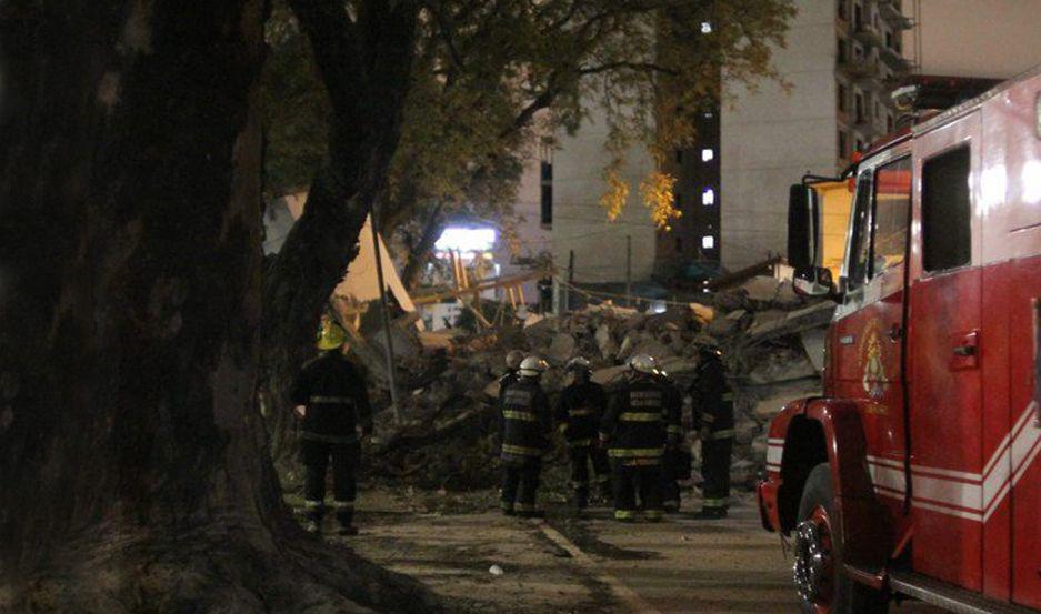 VIDEO  Asiacute se derrumbaba un edificio sobre la colectora de General Paz