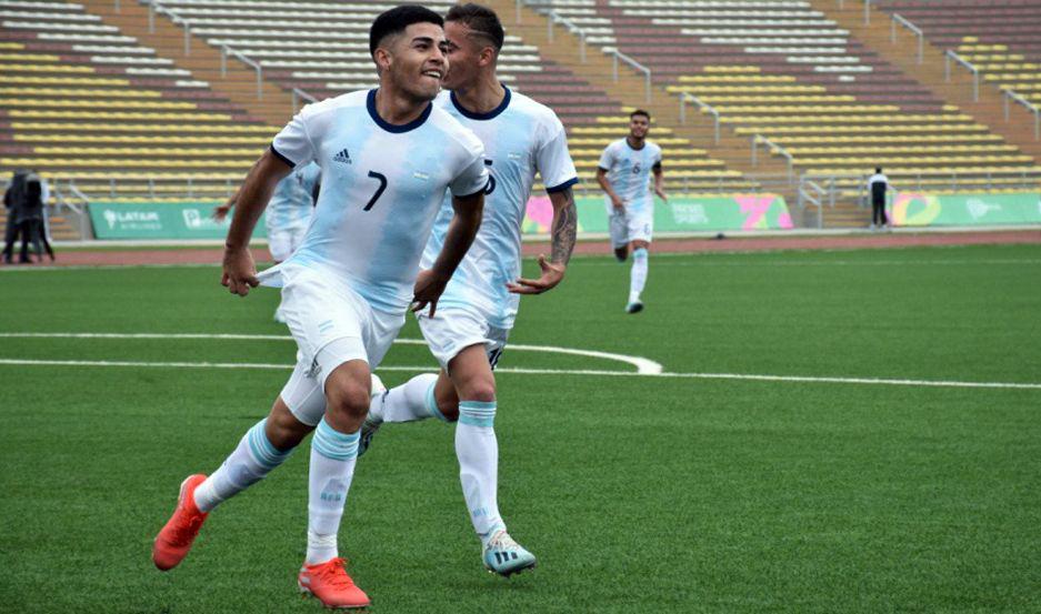 VIDEOS  Valenzuela el pibe santiaguentildeo de los golazos