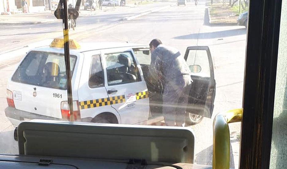 Tucumaacuten- el noble gesto de un chofer santiaguentildeo con una anciana que se ldquopasoacuterdquo de parada